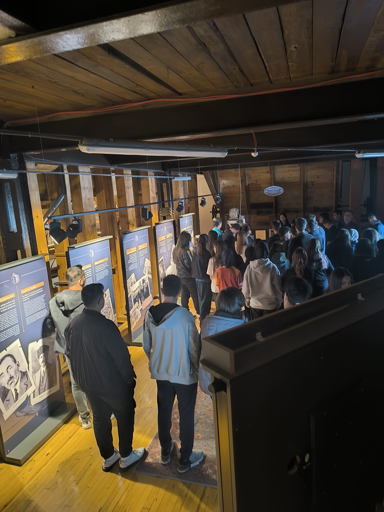 Kurumumuzdan Kareler