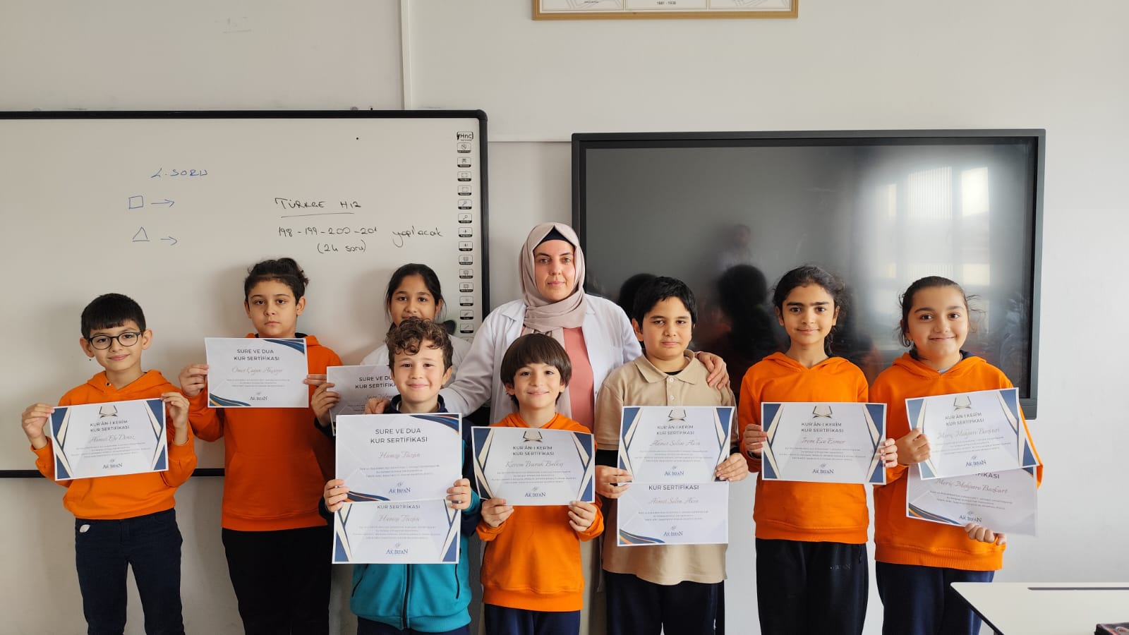 Kurumumuzdan Kareler